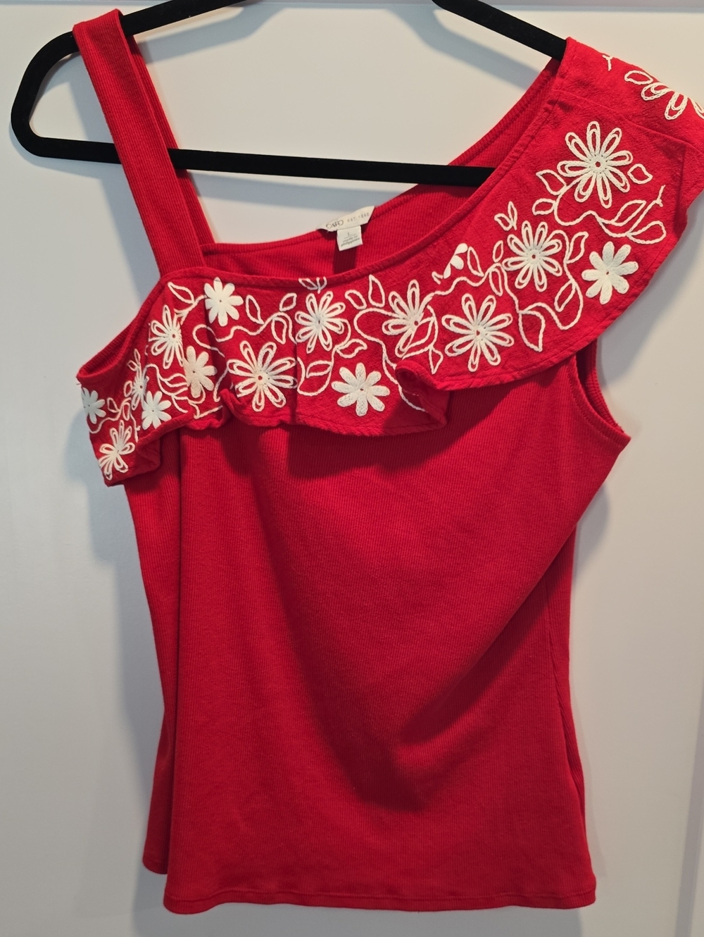 Cato Red One-Shoulder Ruffle Tank with White Floral Embroidery